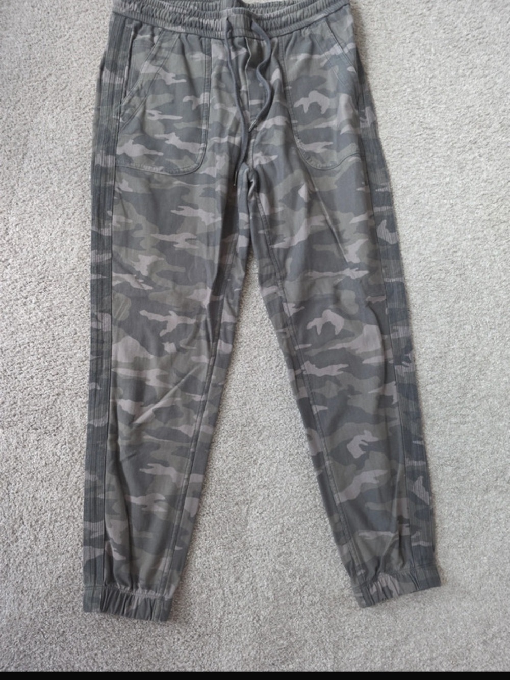 Women’s Camo Jogger Pants